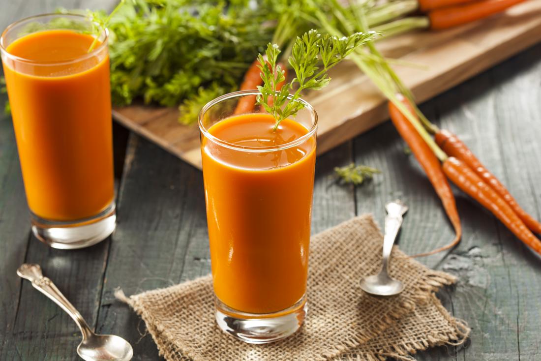 carrot-juice-in-glasses